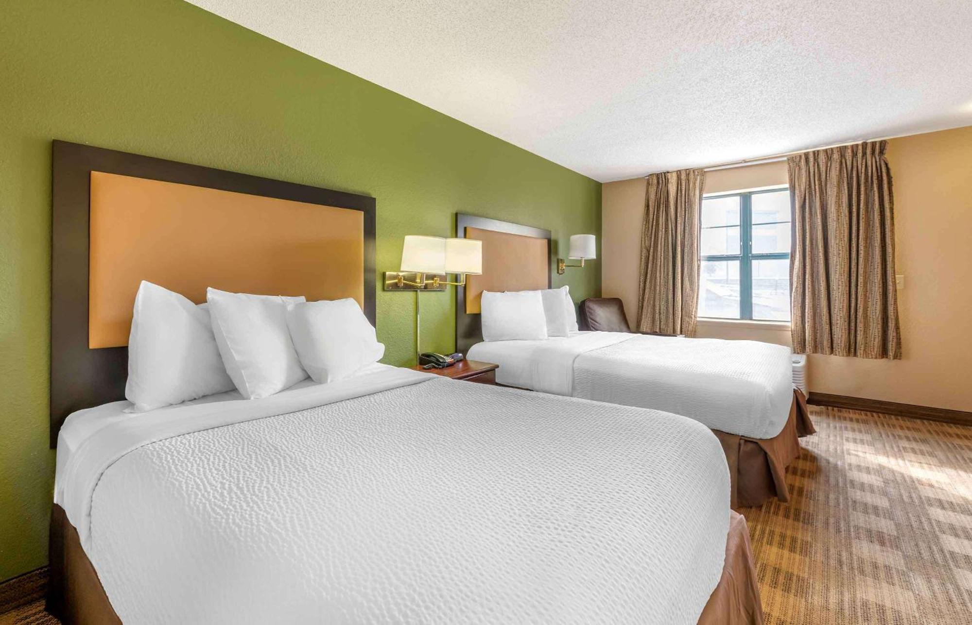 เอ็กซ์เทนด์ สเตย์ อเมริกา มินนิอาโปลิส เมเปิล โกรฟ Hotel เมเปิลโกรฟ ภายนอก รูปภาพ