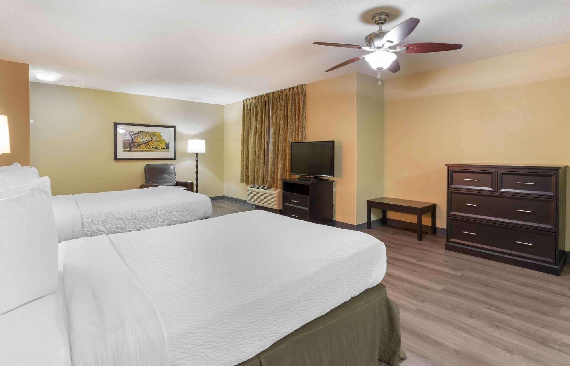เอ็กซ์เทนด์ สเตย์ อเมริกา มินนิอาโปลิส เมเปิล โกรฟ Hotel เมเปิลโกรฟ ภายนอก รูปภาพ
