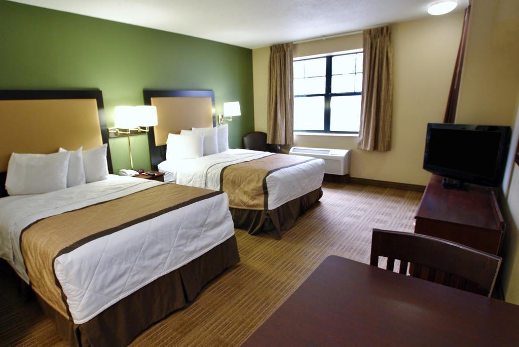 เอ็กซ์เทนด์ สเตย์ อเมริกา มินนิอาโปลิส เมเปิล โกรฟ Hotel เมเปิลโกรฟ ภายนอก รูปภาพ