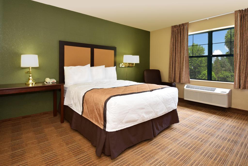 เอ็กซ์เทนด์ สเตย์ อเมริกา มินนิอาโปลิส เมเปิล โกรฟ Hotel เมเปิลโกรฟ ภายนอก รูปภาพ